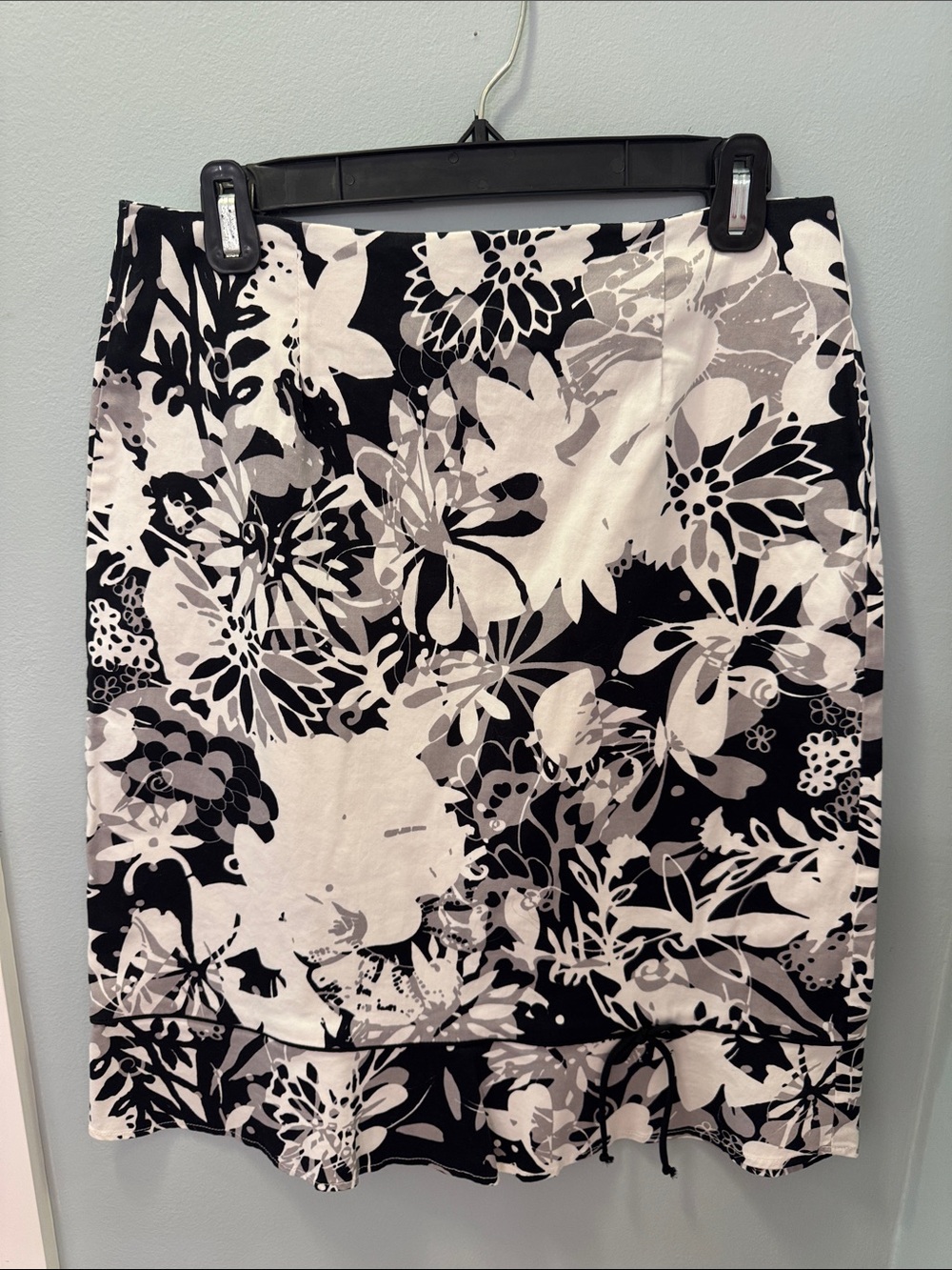 Floral Black and White Pencil Skirt